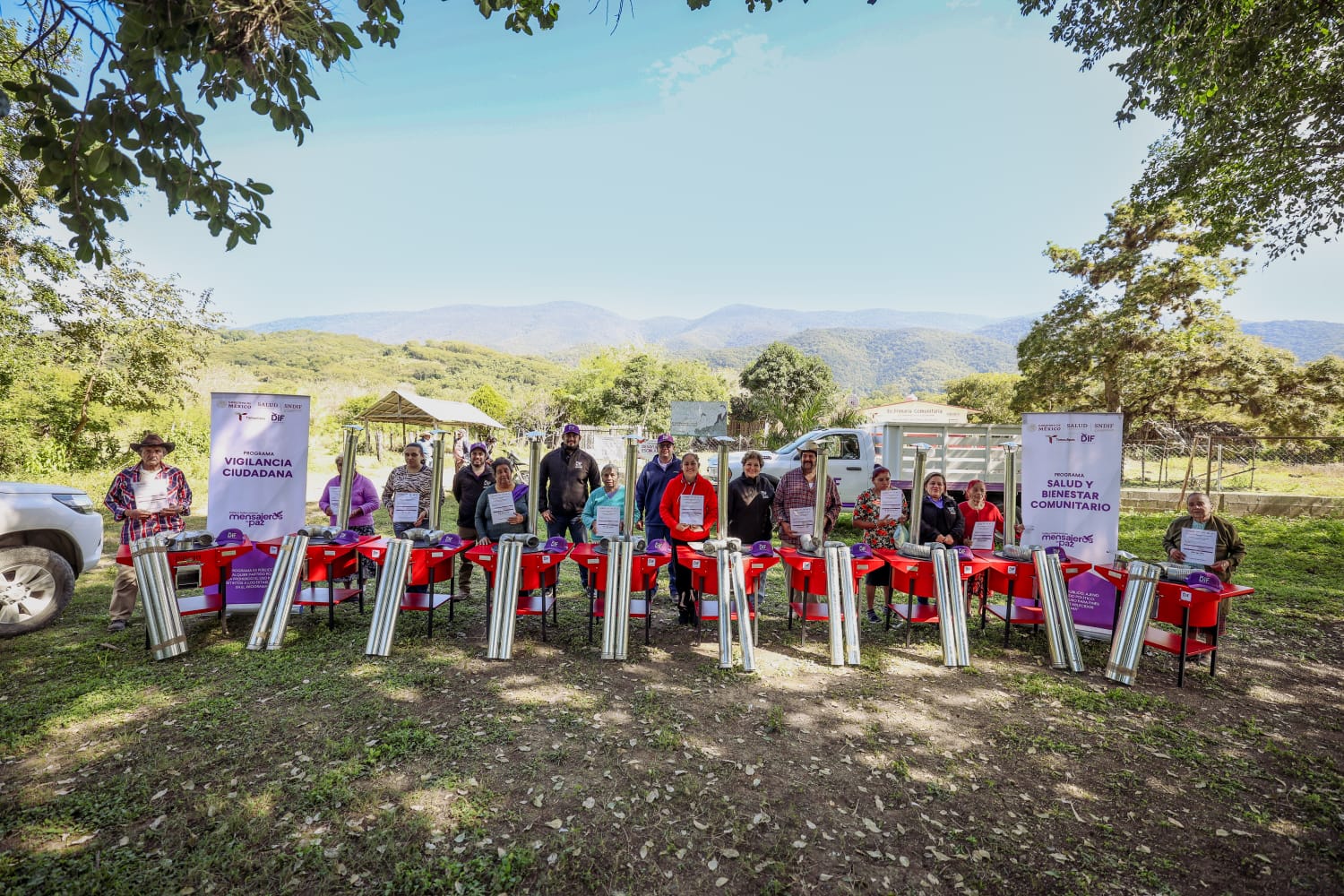Continúa DIF Tamaulipas con la entrega de estufas ecológicas en comunidades rurales