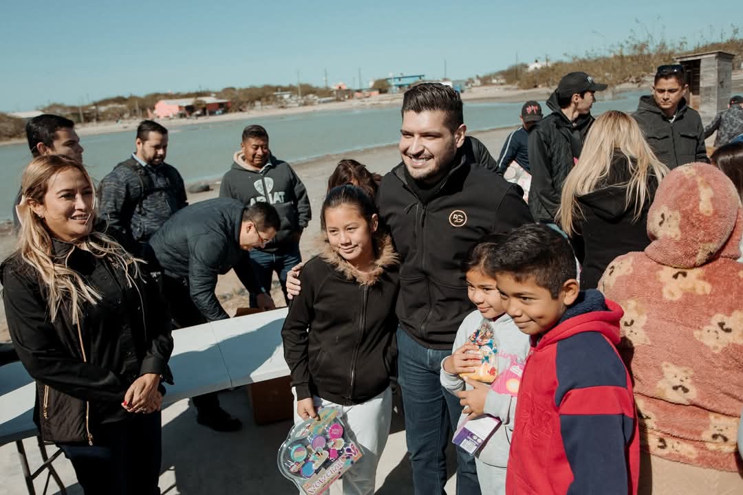 Alcalde Alberto Granados reparte alegría y tradición en Higuerillas