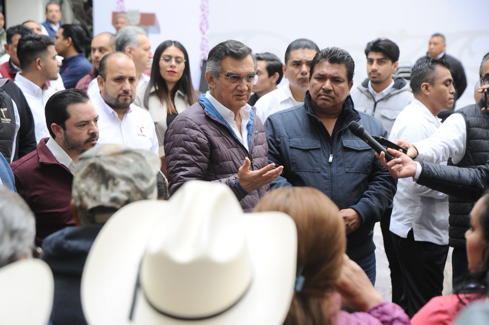 Respalda gobernador a ejidatarios de Llera