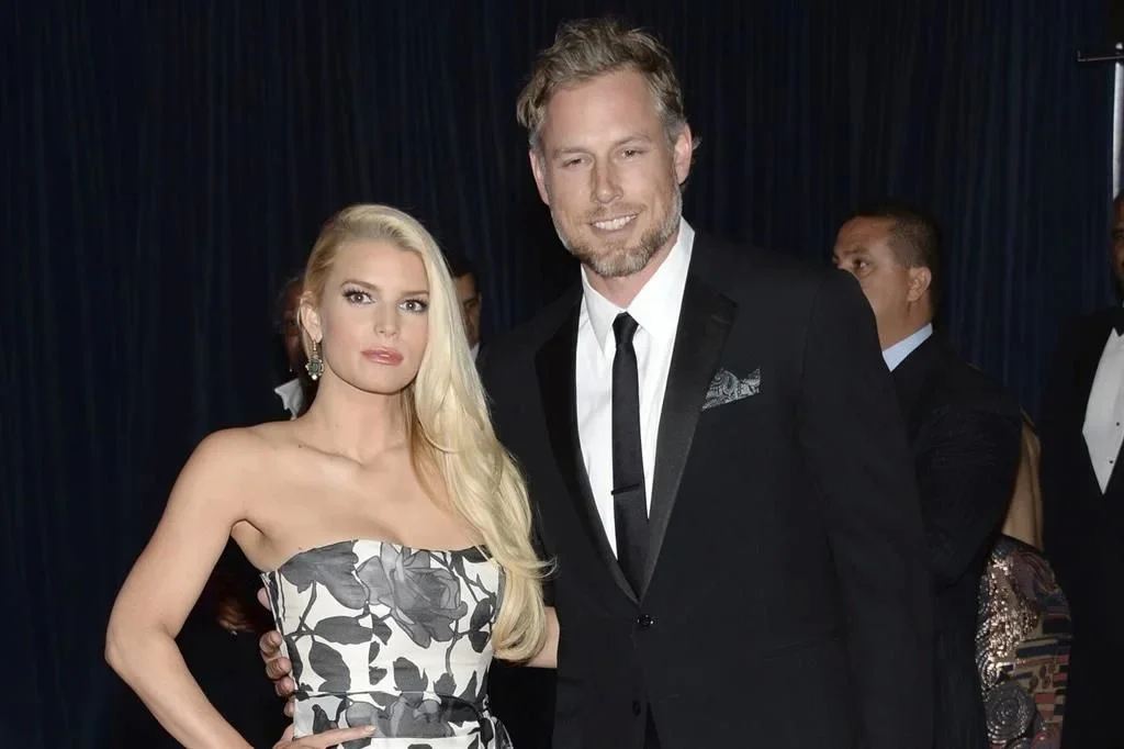 Se separa Jessica Simpson de su esposo