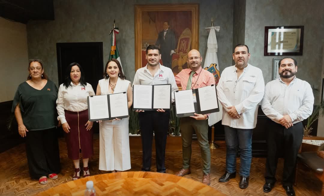 Firman convenio de colaboración Universidad Cedip y Ayuntamiento