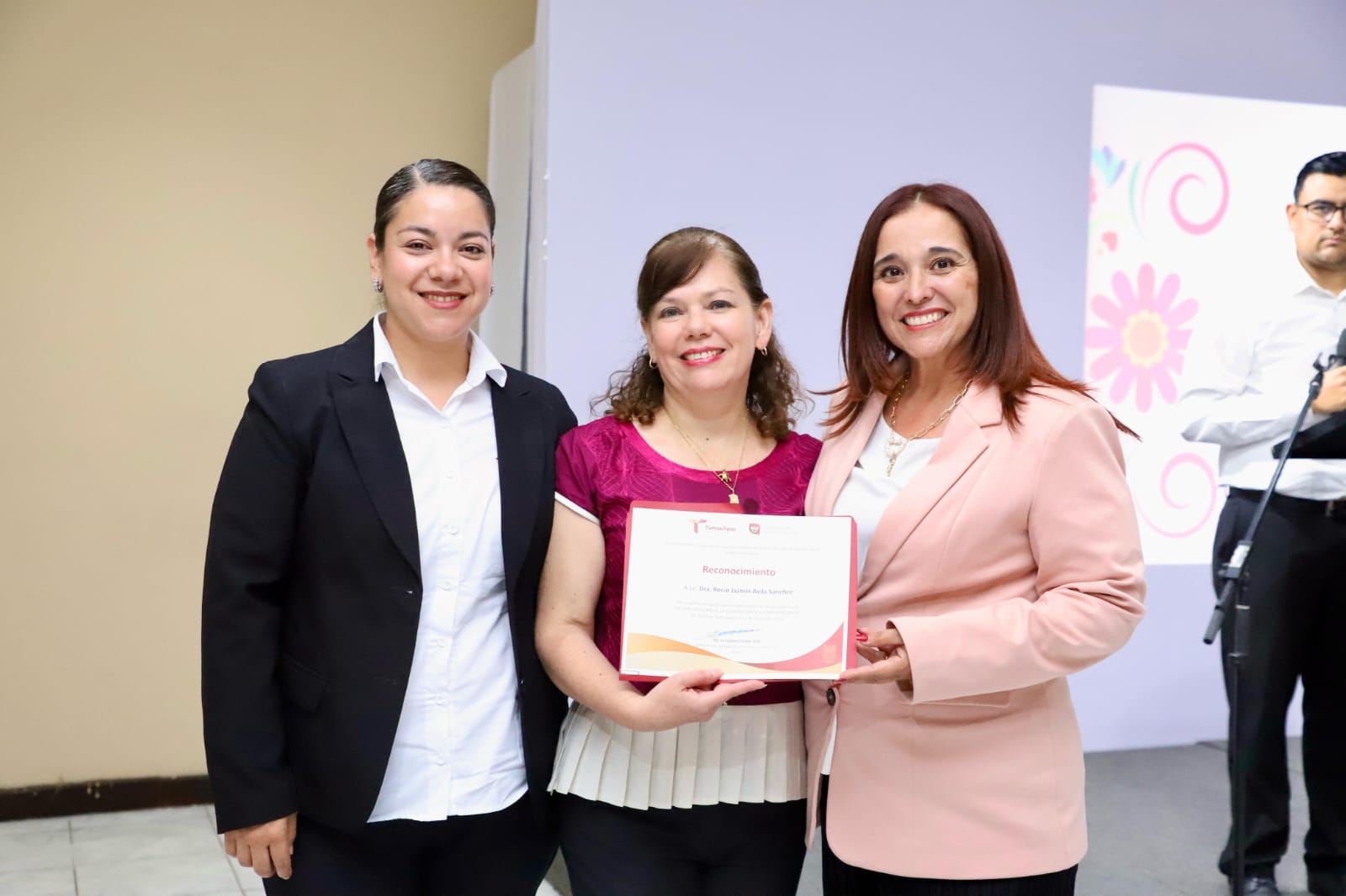Refuerza SEBIEN equidad de género