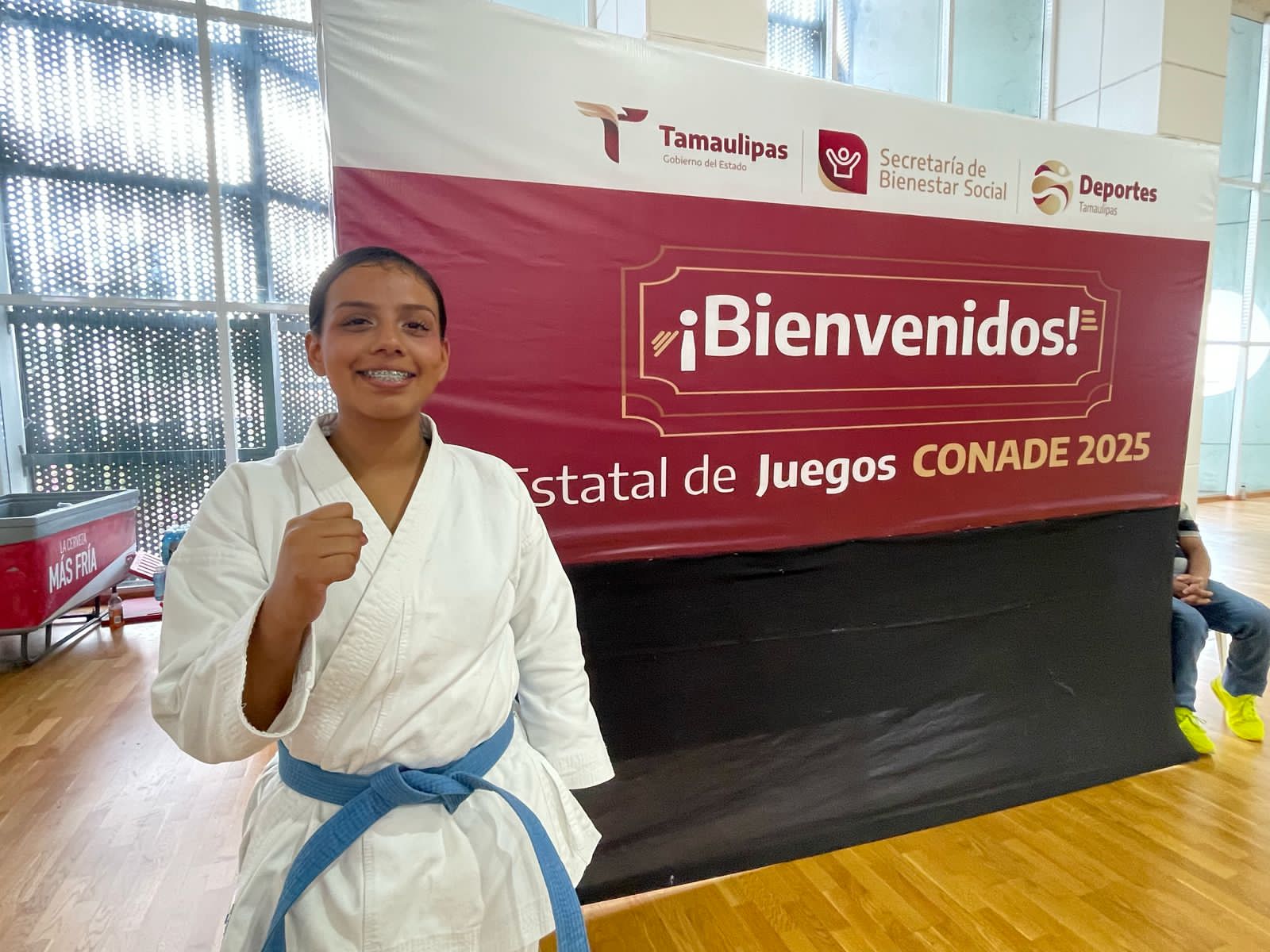 Gana alumna del torneo estatal de karate de la UTNL