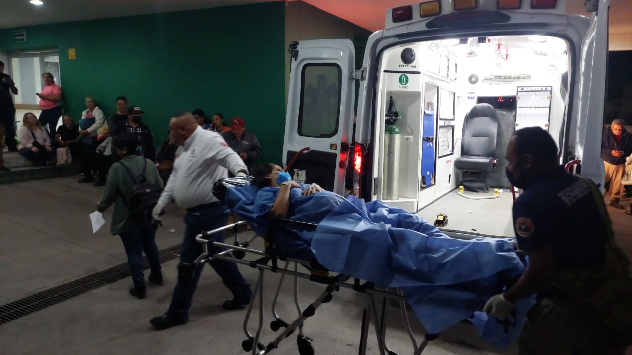 Brindan traslados médicos HG y Ayuntamiento a población vulnerable en San Fernando