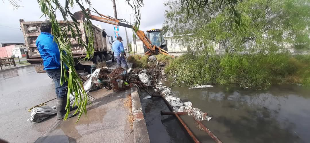 Limpieza oportuna de drenes evitó inundaciones: Beto Granados
