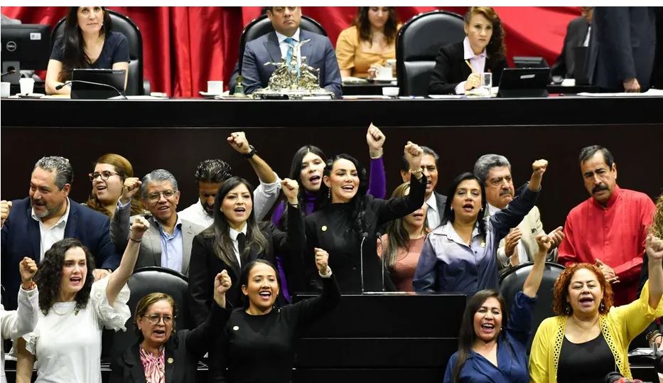 ÚltimaHora / Cámara de Diputados aprueba reforma contra nepotismo