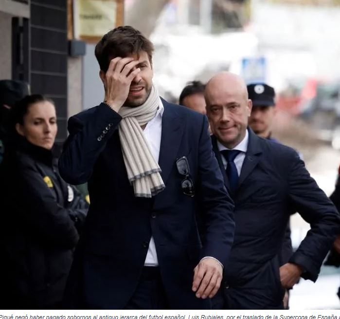 Gerard Piqué llora en tribunal de España tras acusaciones de corrupción
