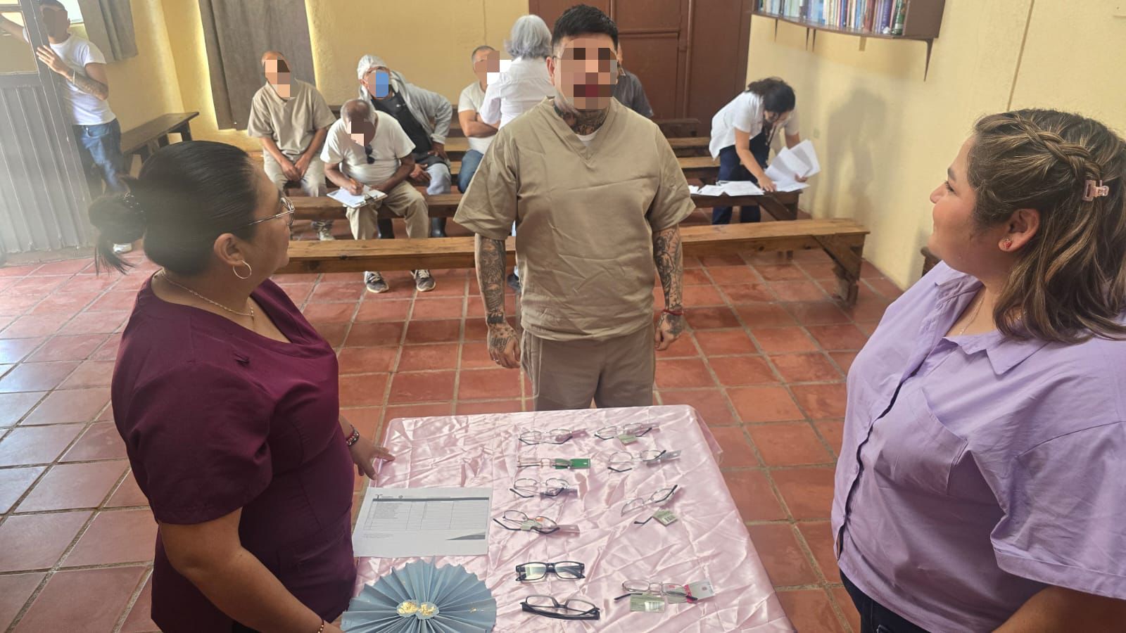 Beneficio CEDES Nuevo Laredo a PPLs con Campaña de Salud Visual