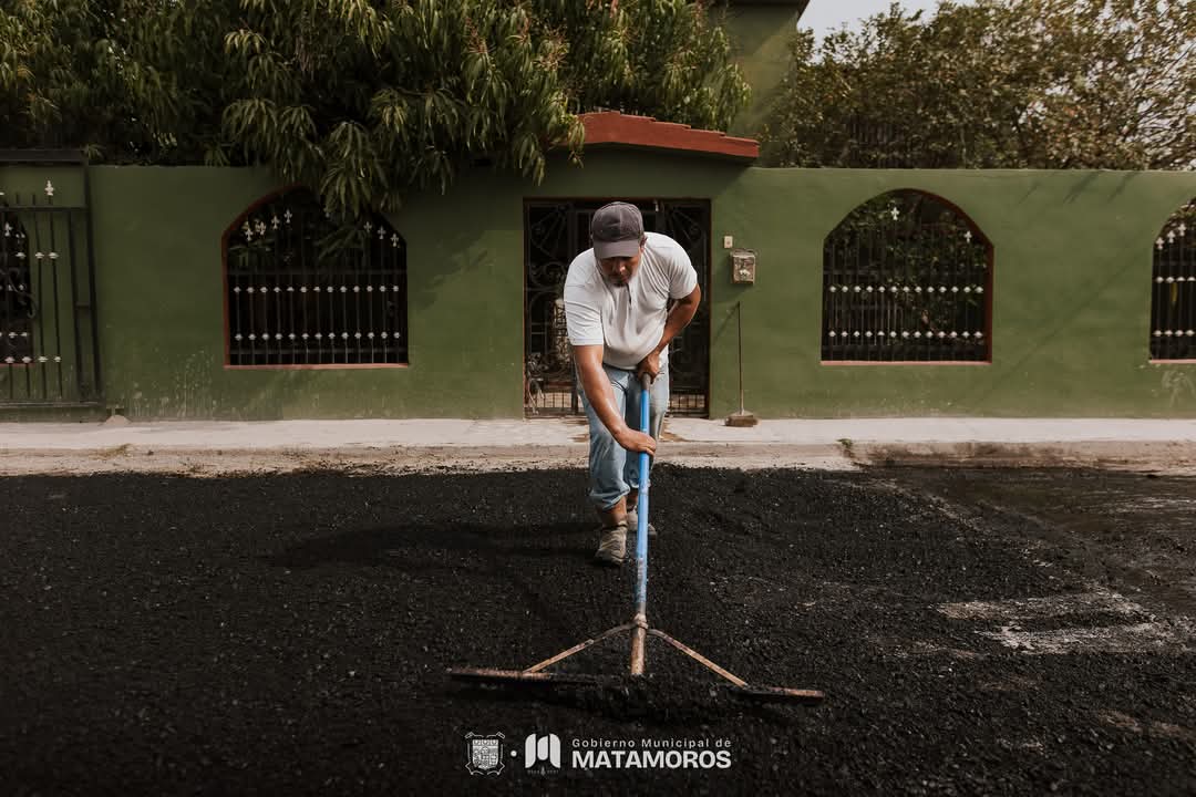 Rehabilita Gobierno de Matamoros calles de la Colonia Enrique Cárdenas