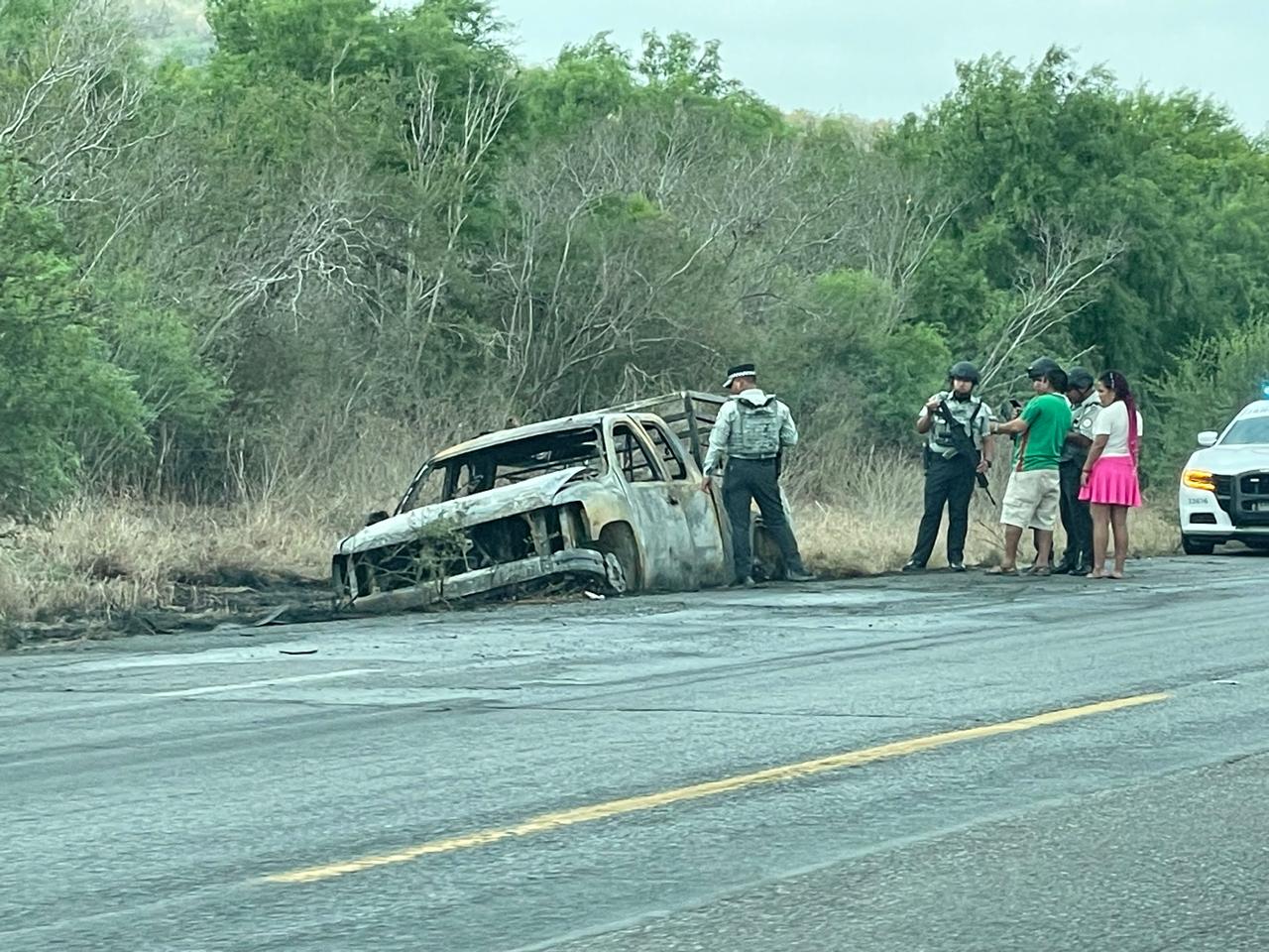 Se Incendia Camioneta de Familia Victorense en Carr. Vict.-Mat., a la Altura de San Fernando