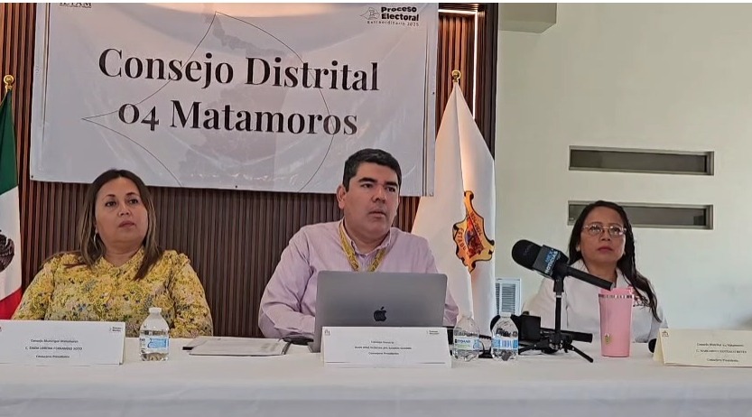 Votación histórica con 10 boletas electorales
