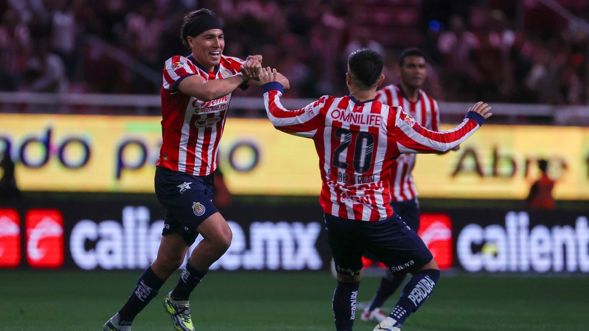 Con las uñas, Chivas entra a la zona de ‘play-in’; derrotó 1-0 al Puebla