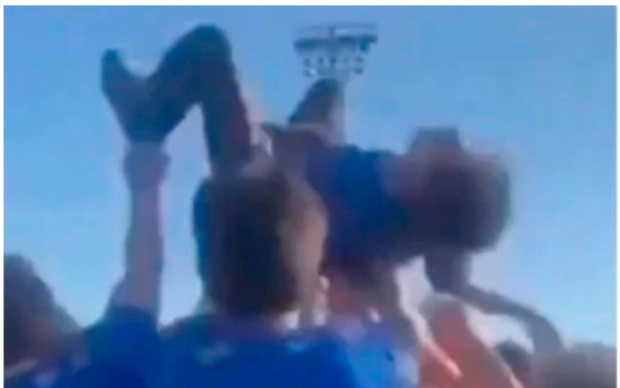 Estudiante en NL sufre accidente al ser lanzado al aire por compañeros