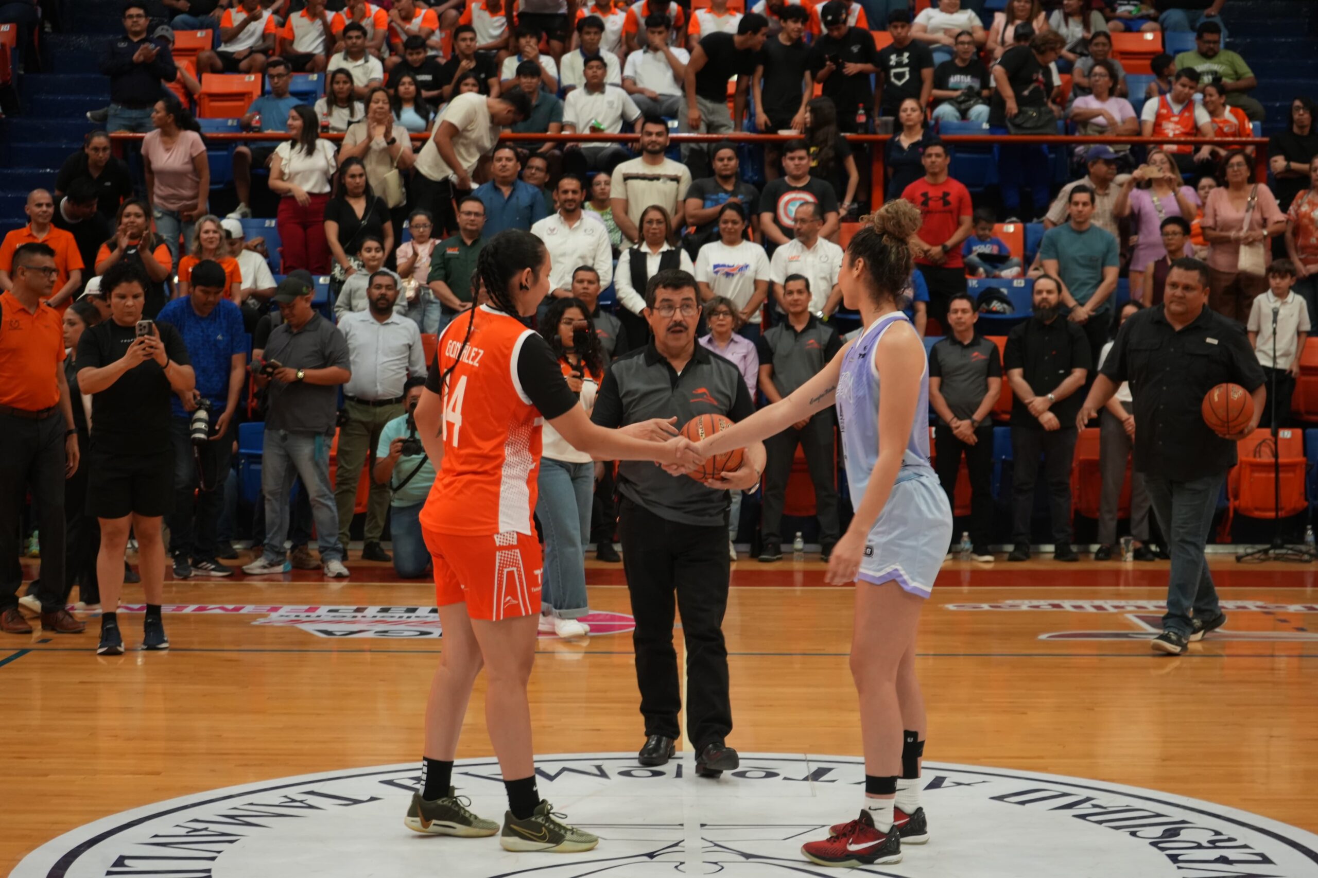 Rector de la UAT inaugura la  temporada 2025 de la LNBP Femenil