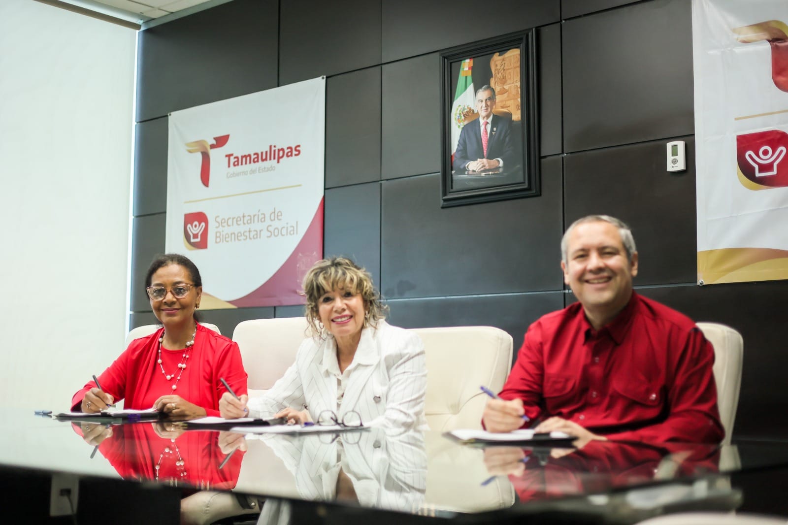 Firman SEBIEN y CIJ convenio para fortalecer la salud mental y prevenir adicciones
