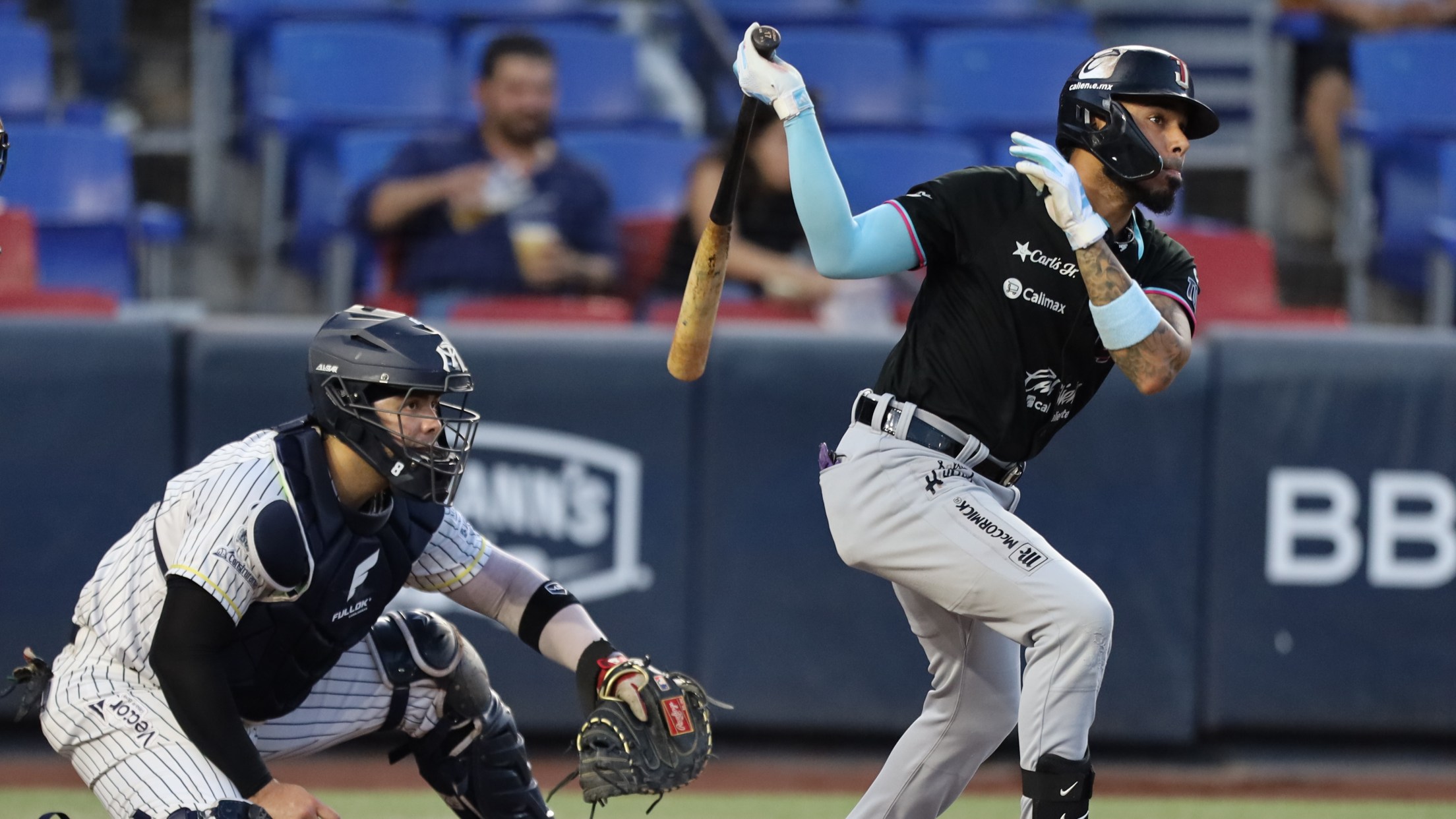 Sultanes logra emparejar serie ante Toros