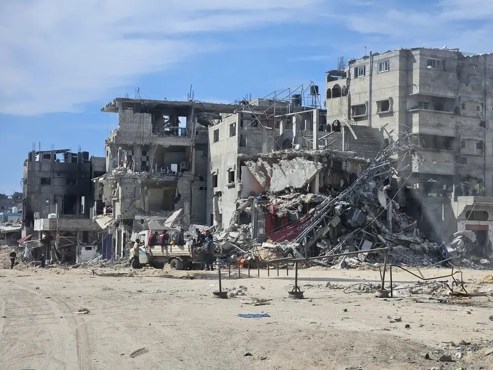 Colapsa el último hospital operativo del norte de Gaza tras intensos bombardeos israelíes