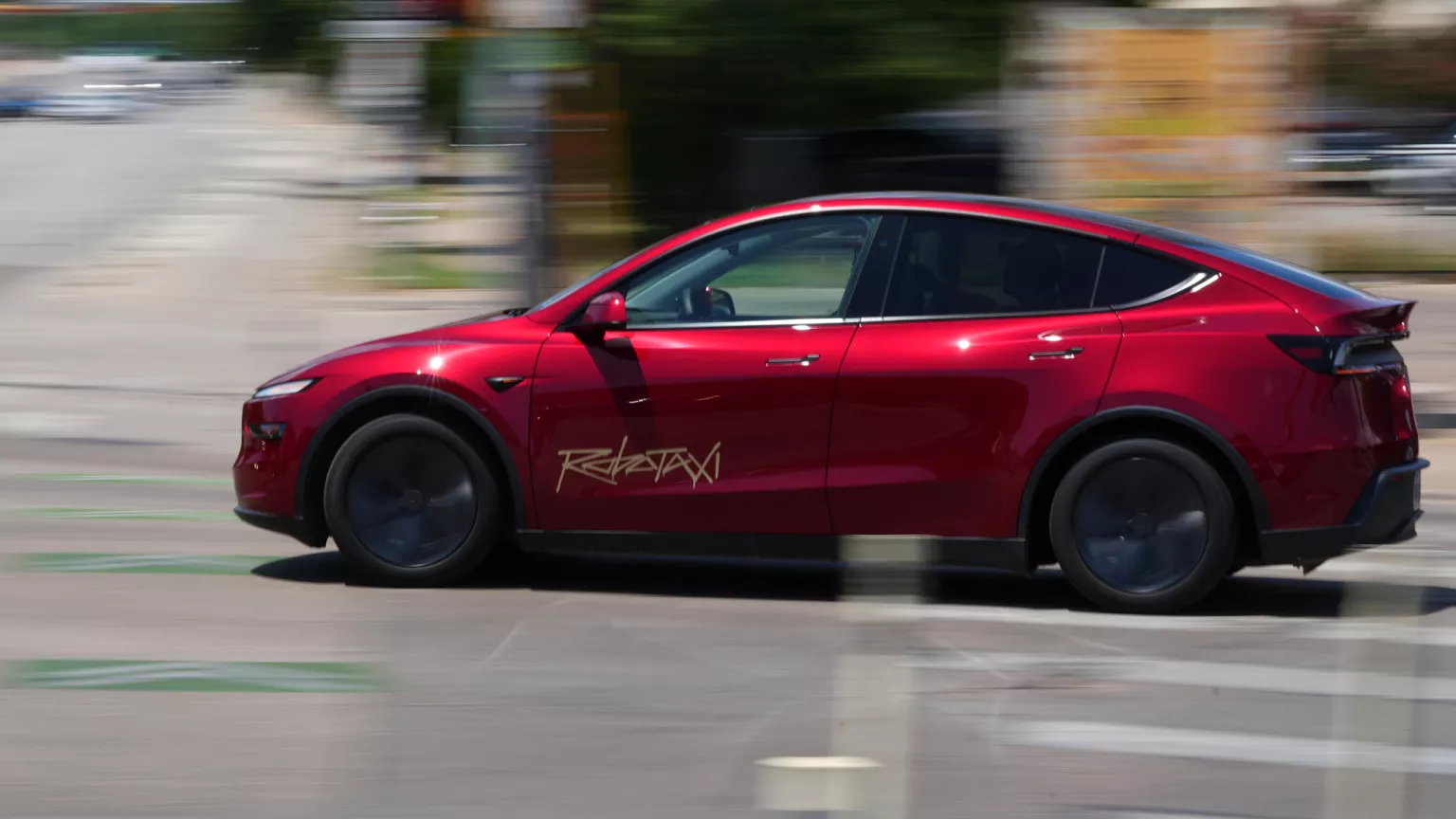 Tesla lanzó los primeros “robotaxis” en Estados unidos 