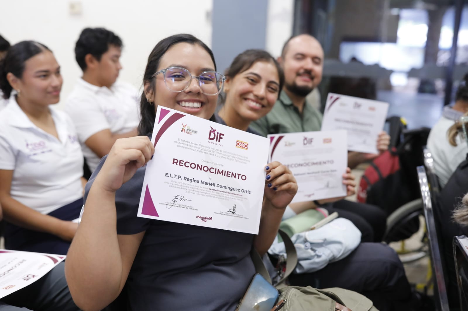 Realiza DIF capacitación y donación de sillas de ruedas para personas discapacitadas