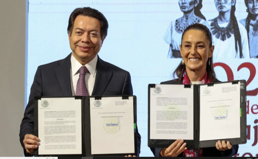 Sheinbaum firma decretos en beneficio de maestros; desaparecerá USICAMM y disminuirá edad de jubilación