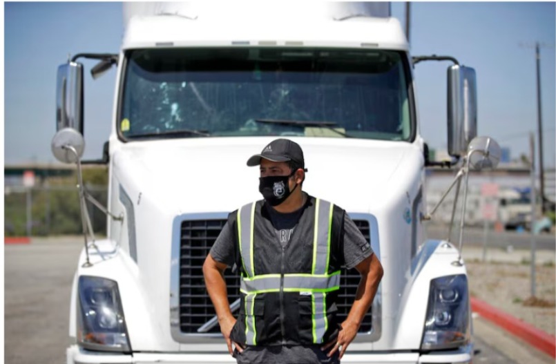 Entra en vigencia la ley que exige a los camioneros de EEUU hablar y leer perfectamente el inglés