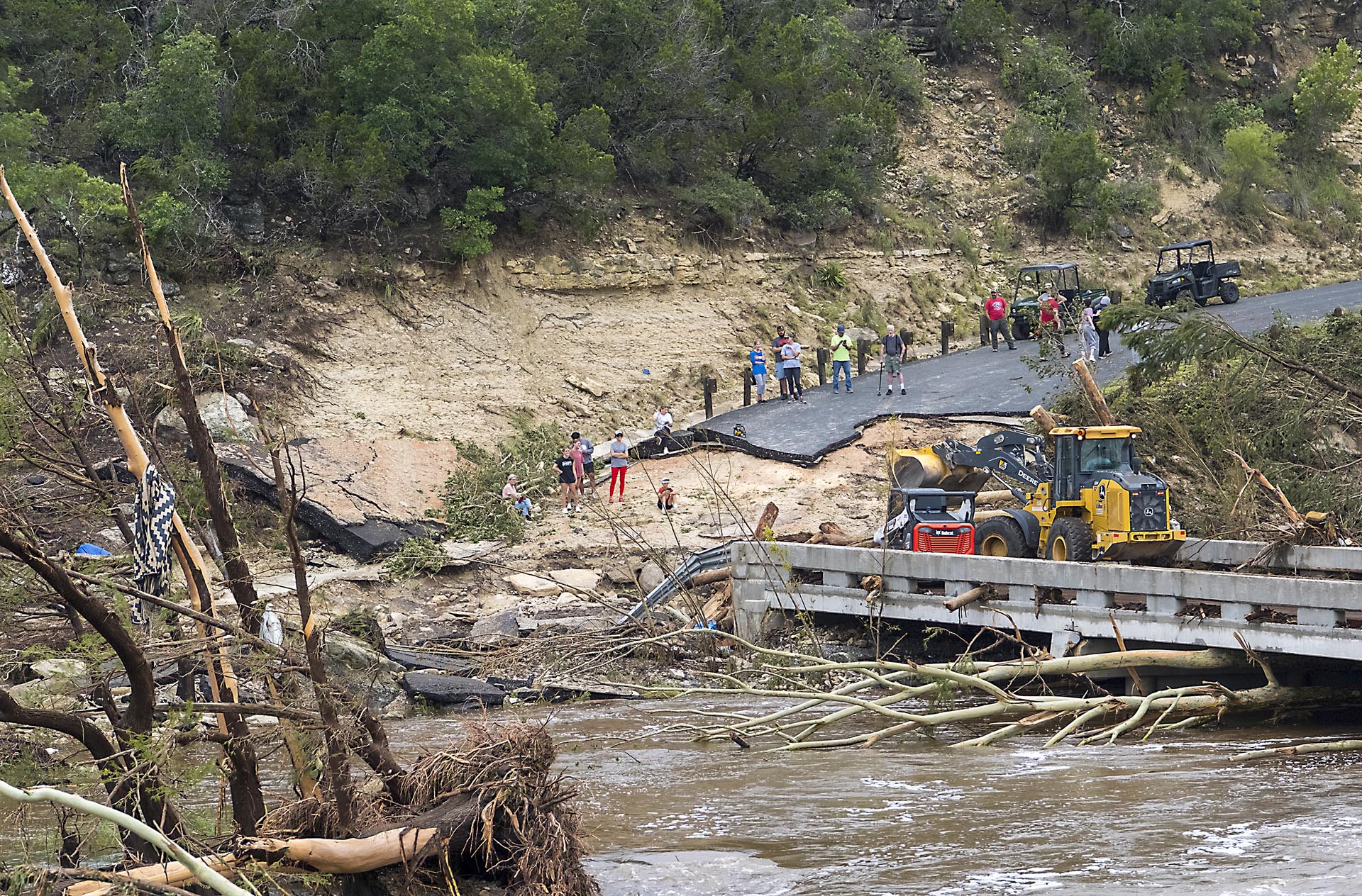 El número de fallecidos por las inundaciones en Texas ascendió a 82