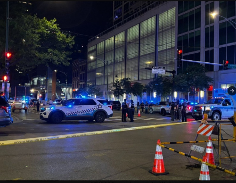 ÙLTIMA HORA Tiroteo desde un auto deja al menos cuatro muertos y 14 heridos en Chicago