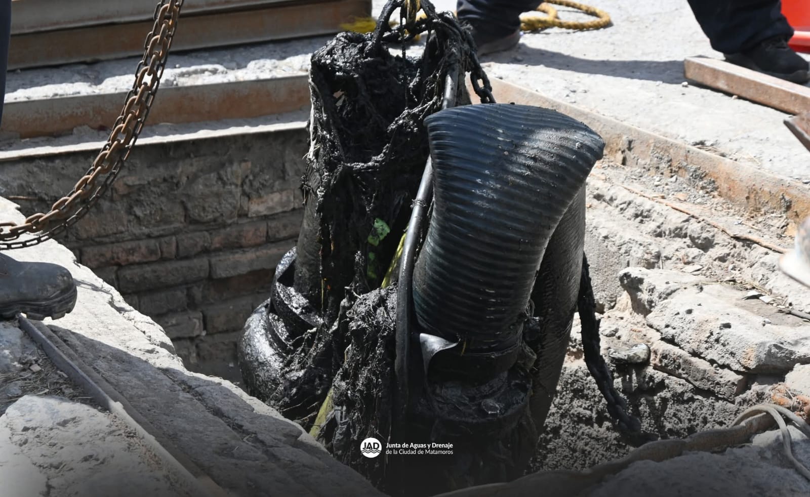 Gobierno de Matamoros fortalece infraestructura hidráulica en la calle Héroes del 47 y Avenida del Niño