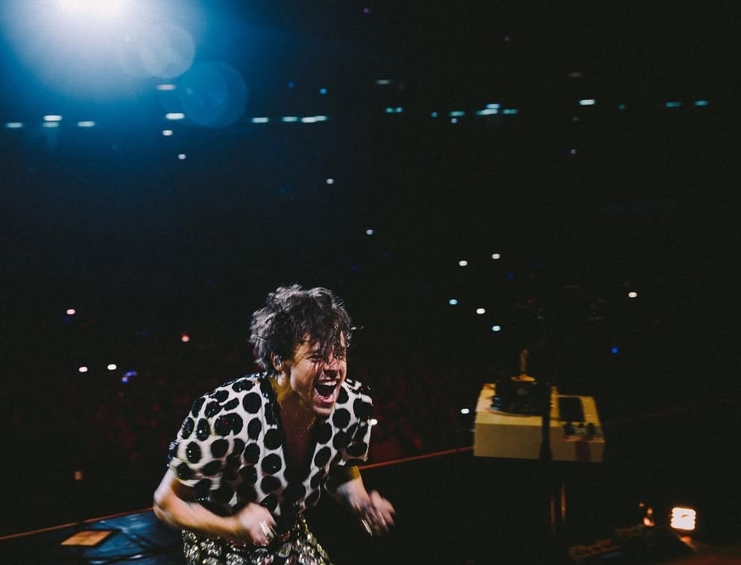 Rumores sobre nueva música de Harry Styles para 2026