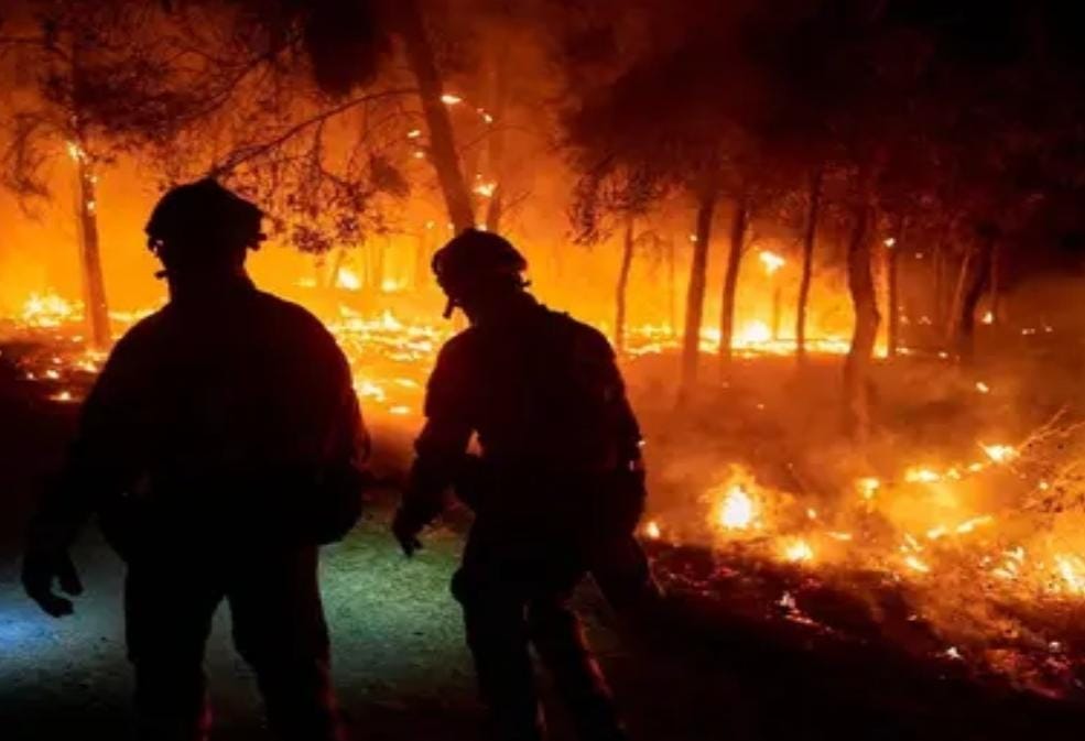 Incendios Forestales en España dejan otro muerto y evacuan a más de ocho mil personas