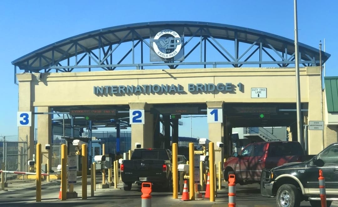 Revocan visas de funcionarios Coahuilenses durante cruce a Eagle Pass