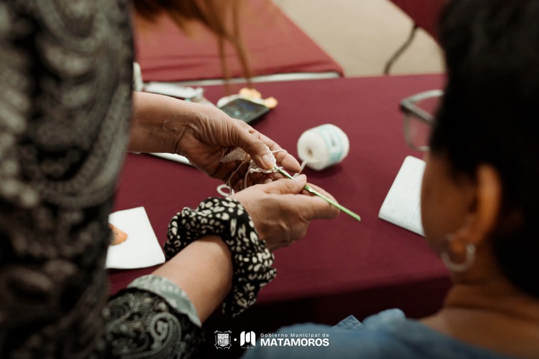 El arte del tejido renace en Matamoros: Inicia curso de crochet en el Museo Casamata