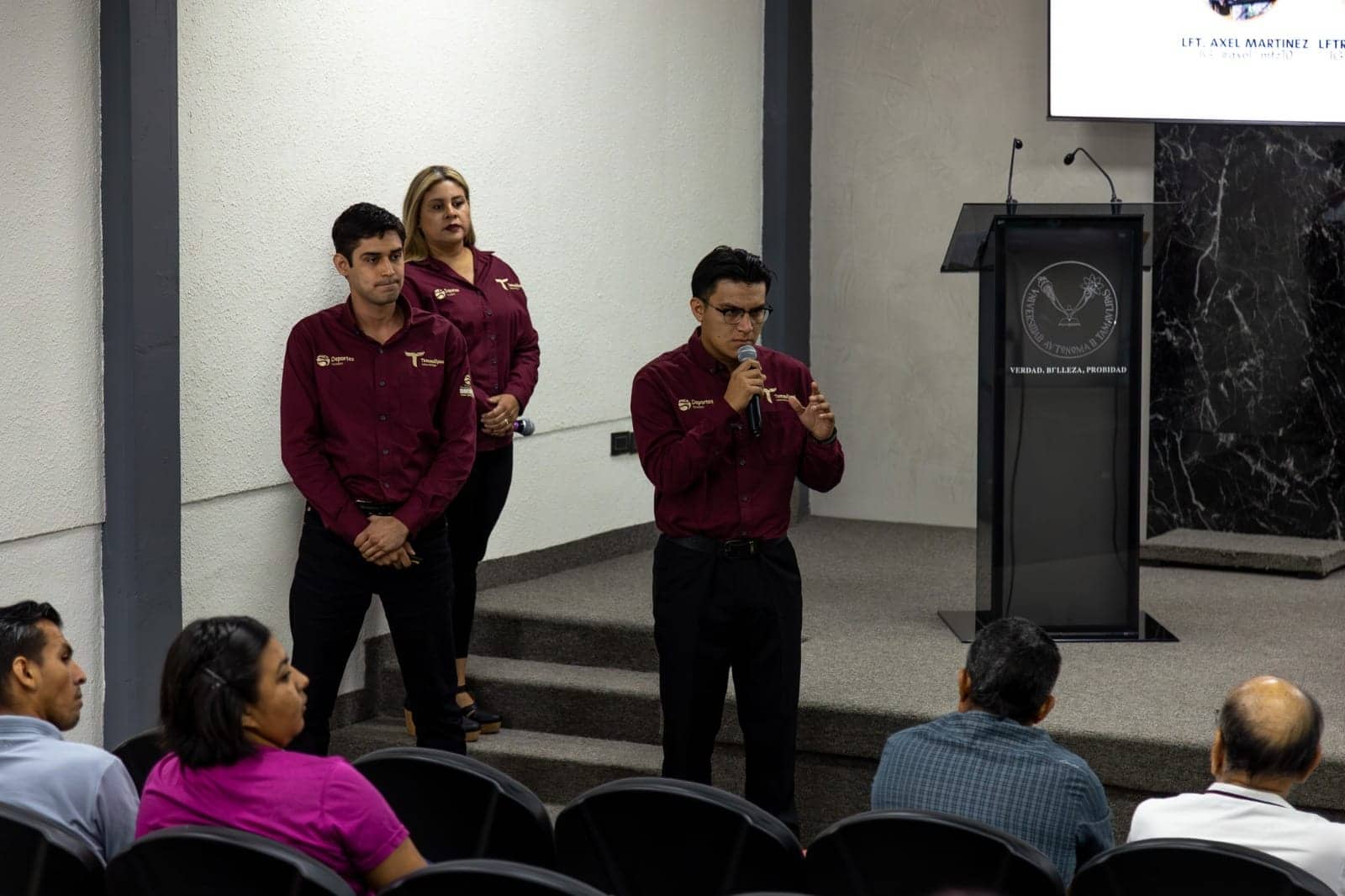 Cumple comunidad deportiva con capacitación en zona centro