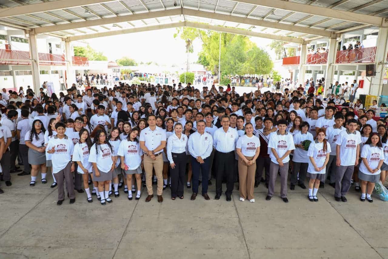 Realiza SST “Ferias de la Salud para el Adolescente”