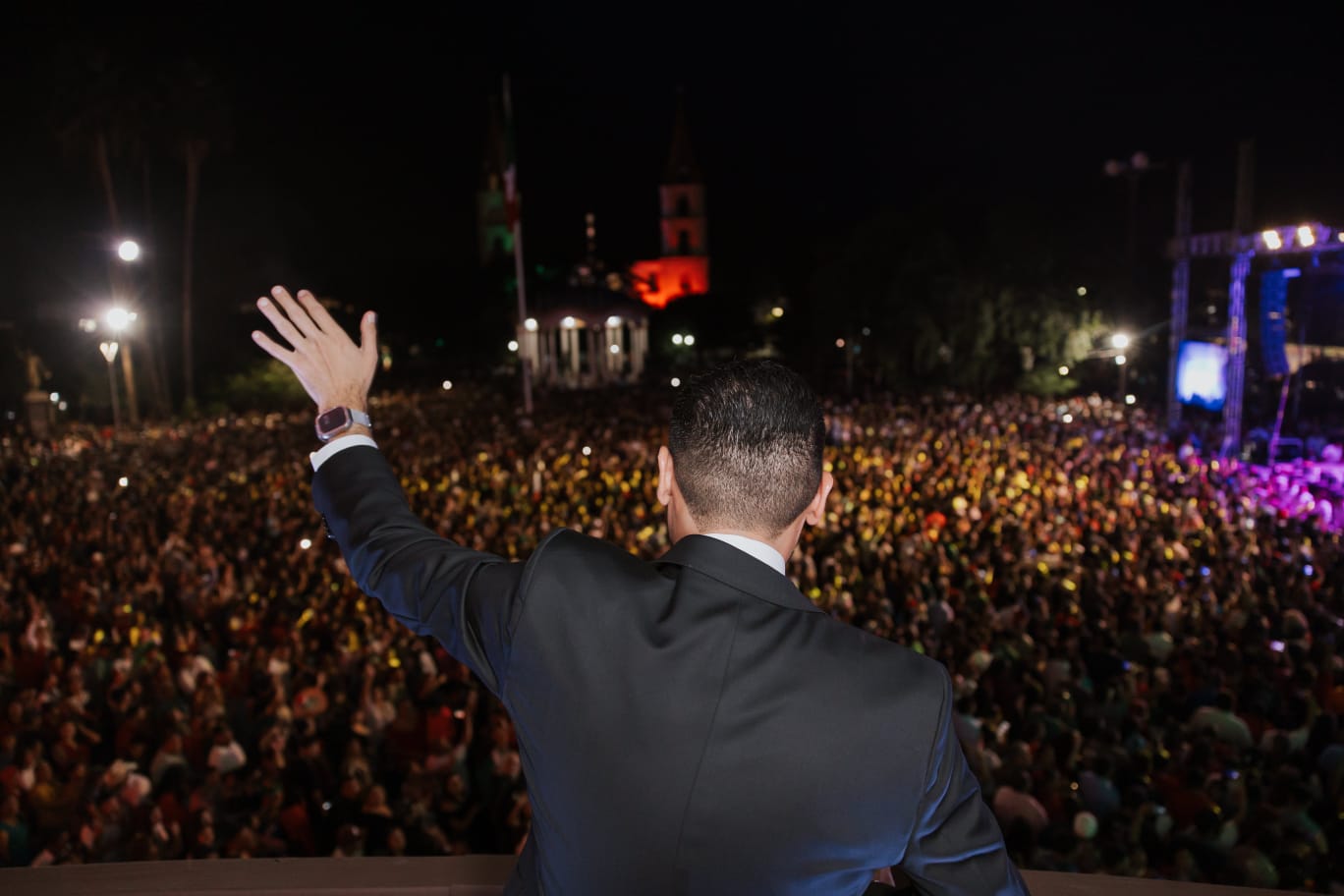 Matamoros celebra con orgullo el Grito de Independencia; más de 10 mil personas acompañan al alcalde