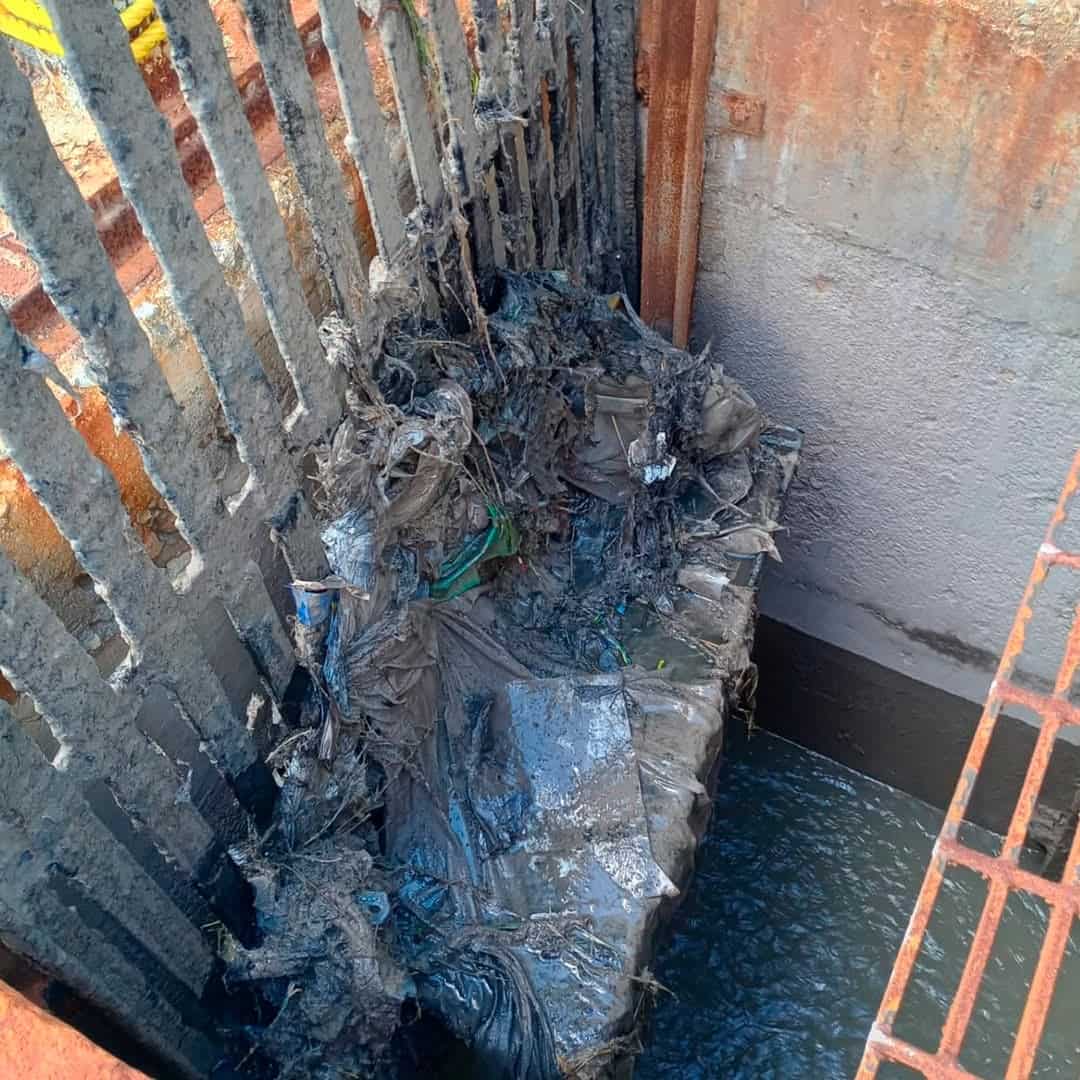 Gobierno Municipal trabaja en limpieza de rejillas para evitar inundaciones; tocó al cárcamo de la colonia Rodríguez