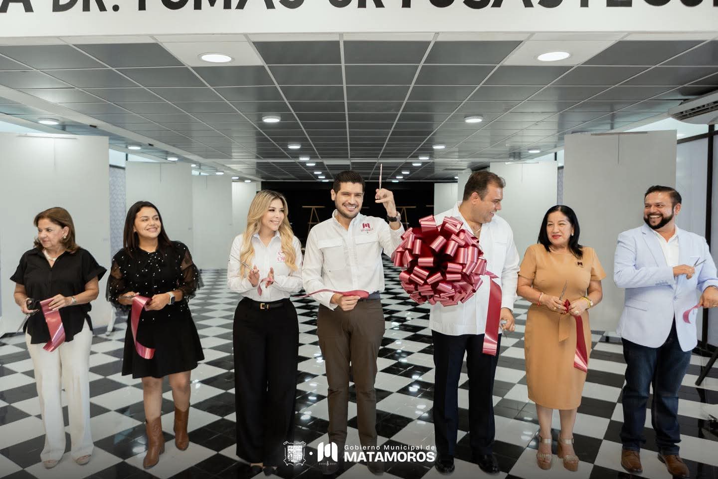 Beto Granados reinaugura la Sala “Dr. Tomás Urtusástegui” para el arte y la cultura de Matamoros
