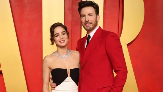 Chris Evans y Alba Baptista Le Dan la Bienvenida a su primogénita