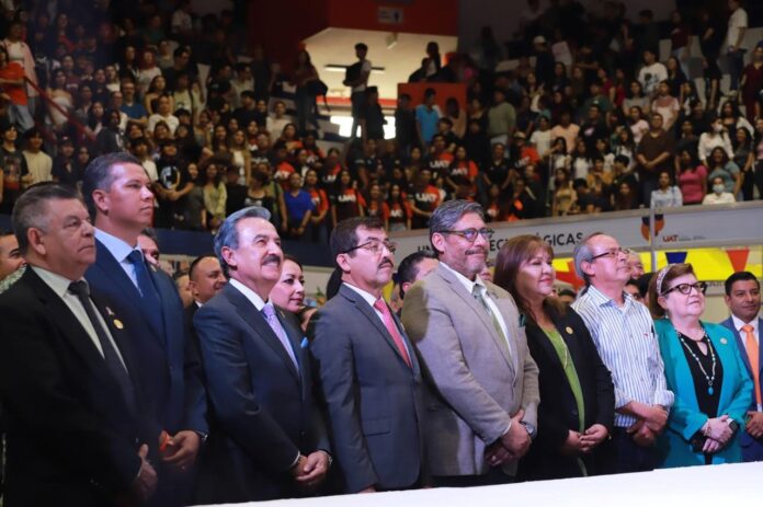 Feria del Libro UAT fomenta la lectura, el conocimiento y el talento universitario
