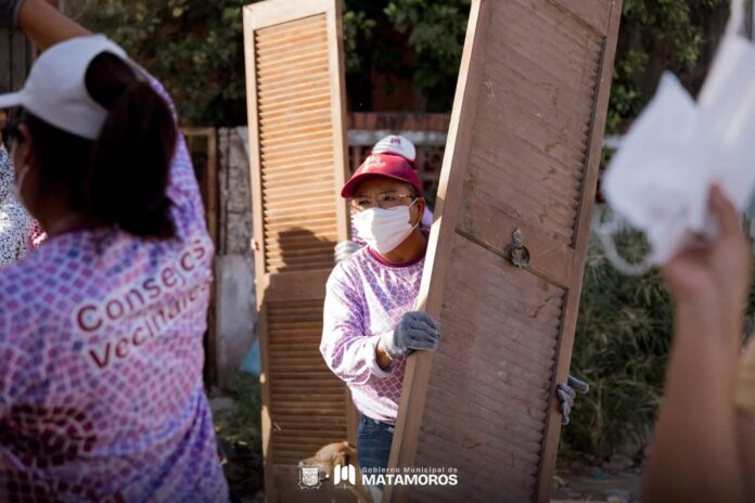 Gobierno de Beto Granados impulsa la limpieza en colonias Emilio Portes Gil y San José con exitoso programa de descacharrización