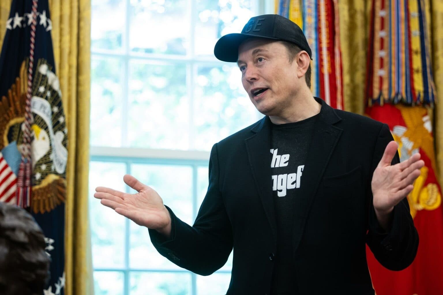Elon Musk Afirma que el Robot Optimus y la Conducción Autónoma Acabarán con la Pobreza y Garantizarán la “Mejor Sanidad”