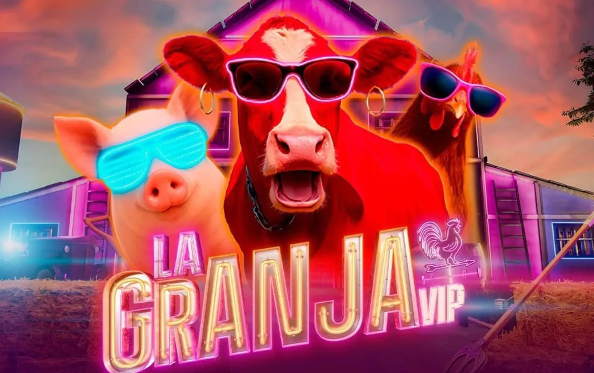 Inicia “La Granja VIP” con 16 famosos, incluyendo la polémica Lolita Cortés.