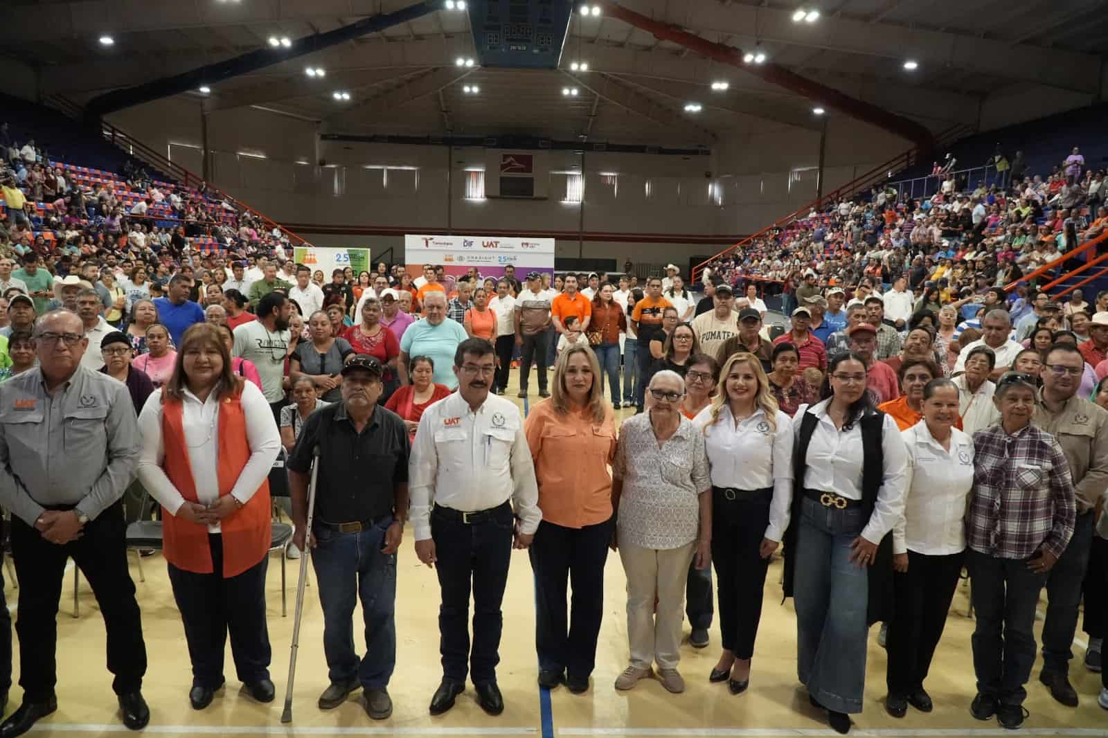 “Lentes con Corazón” reafirma vocación humanista de la UAT