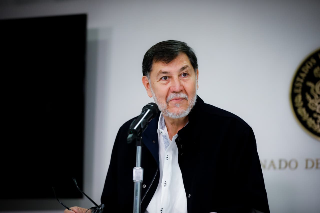 Medios Abandonan a Noroña en Conferencia Tras Controversia con Grecia Quiroz