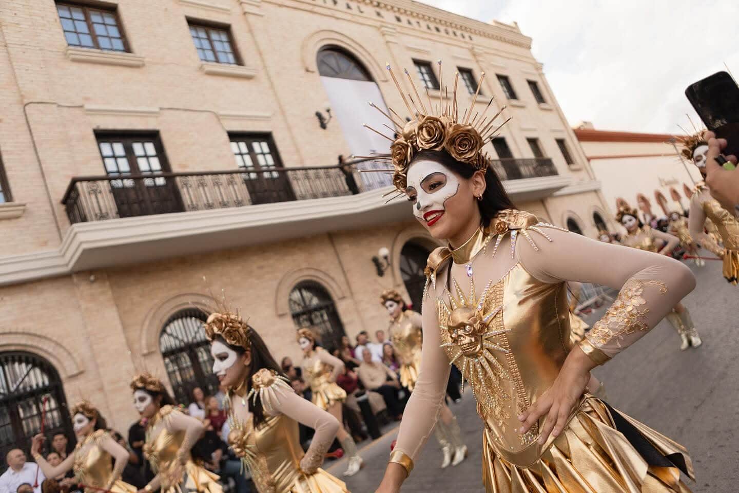 Matamoros celebra con gran éxito el Desfile de la huesuda 2025