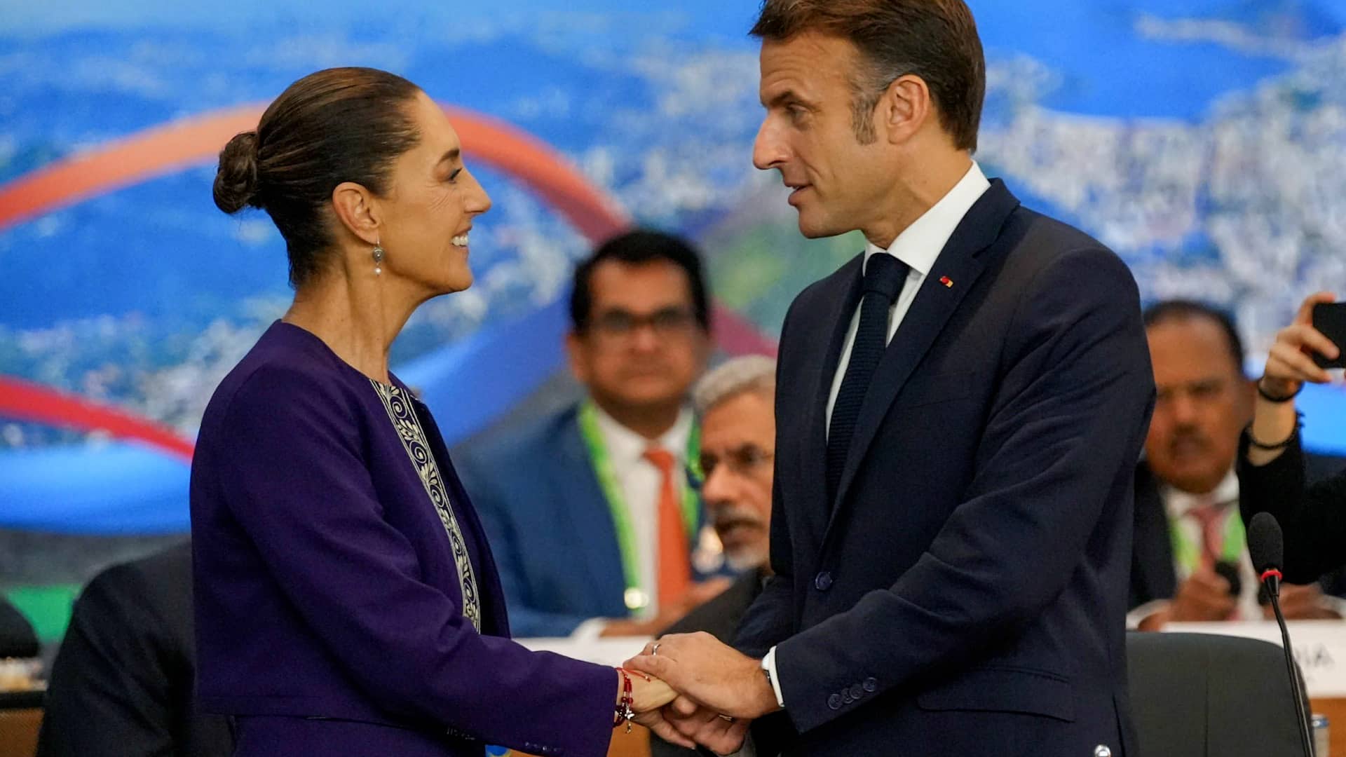 Agenda de la Reunión Sheinbaum y Macron: Economía, Cultura y la Solicitud de un Códice