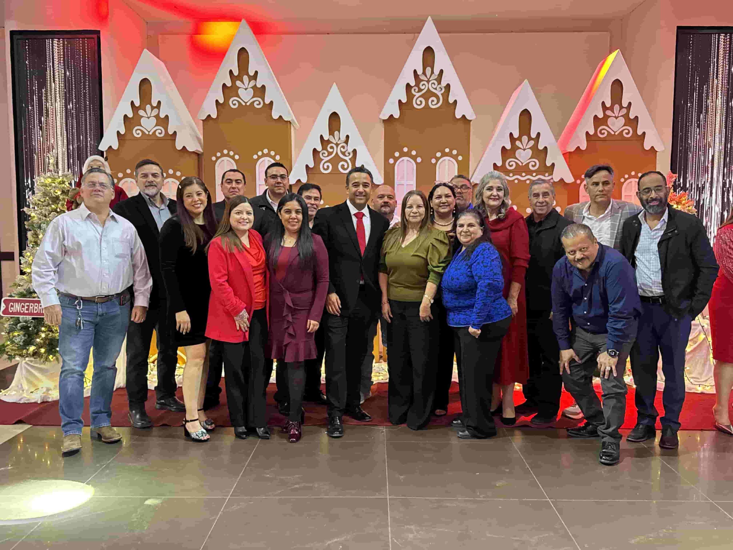 Ofrece la UAT festejo navideño a sus maestros y trabajadores sindicalizados