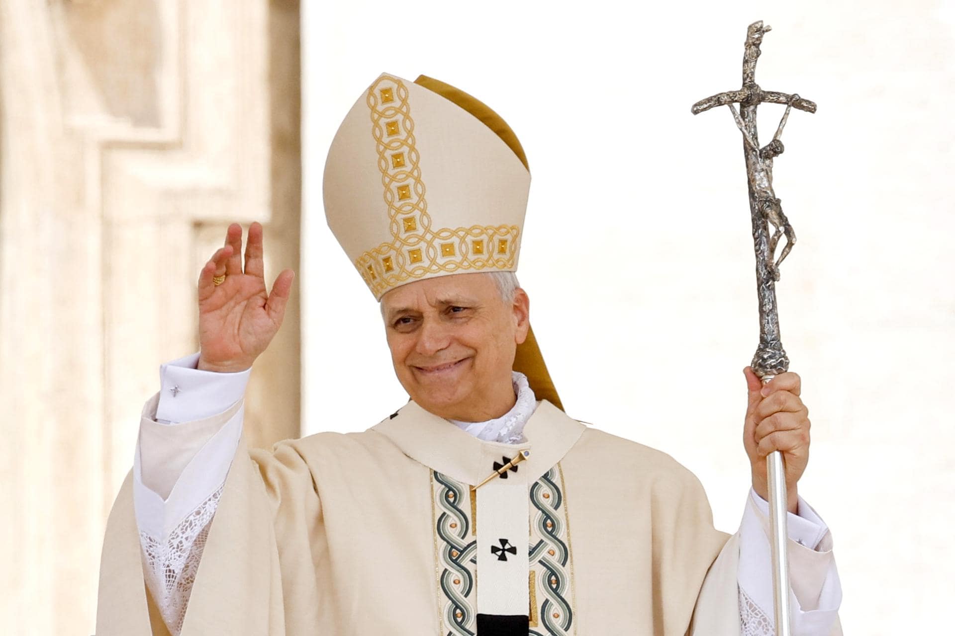 Sheinbaum Busca Reunión con el Papa León XIV y Reitera Invitación a México