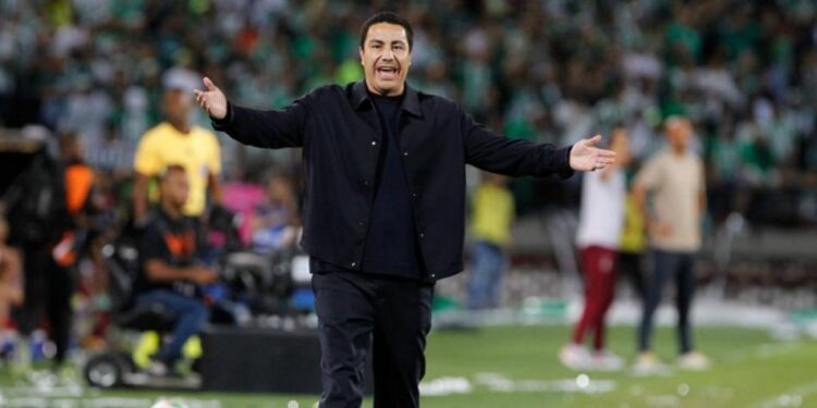Efraín Juárez admite que la presión por los resultados de Pumas alcanza a su familia
