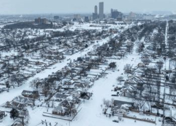 Tormenta invernal deja 30 muertos y apagones masivos en Estados Unidos